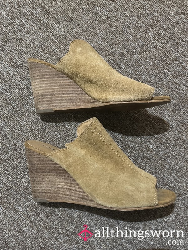 🦋 Well Worn Lucky Brand Suede P**p Toe Wedges / Heels 🦋