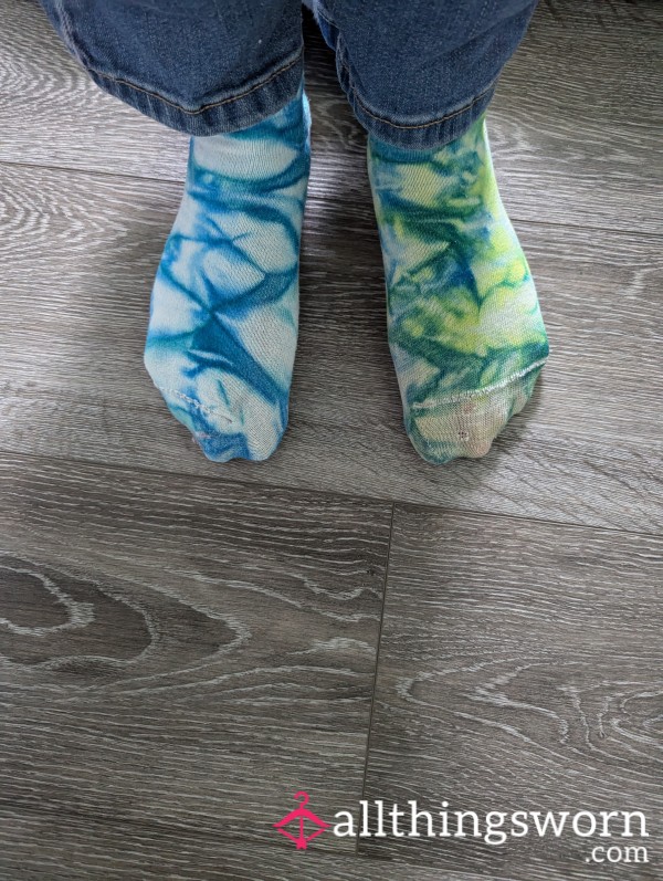 #1 Mismatched Tie Dye Socks