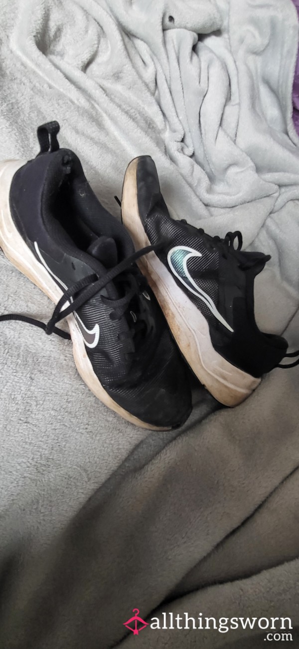 Beaten Up Snelly Nikes