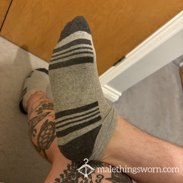 Bis**ual Vet Grey Ankle Socks