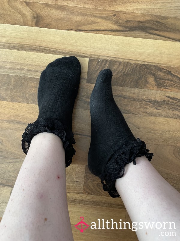 Black Frilly Ankle Socks