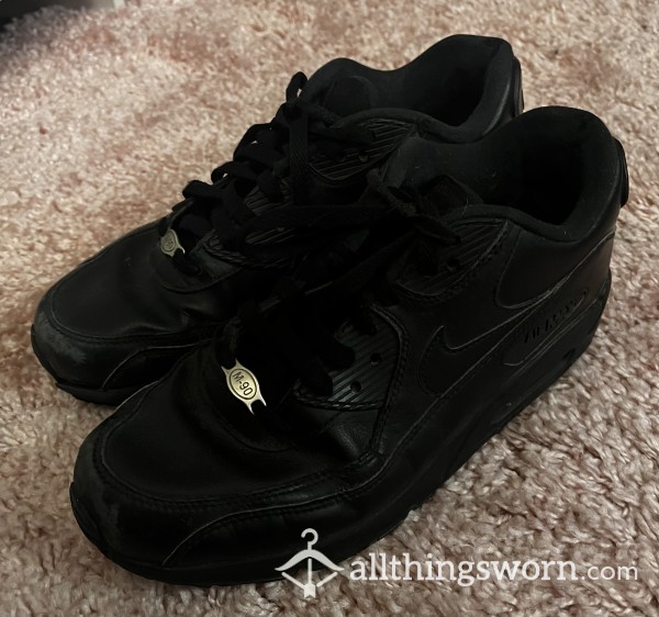 💗SOLD💗🖤 Black Nike Air Force Trainers ♡ Size 5 ♡ Very Worn ♡ Comes With Free Content