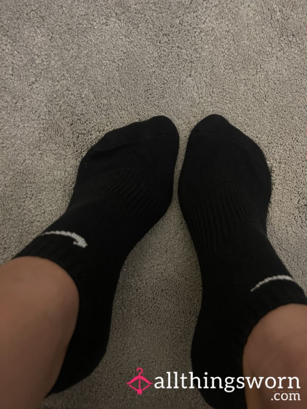 Black Nike No Show Socks