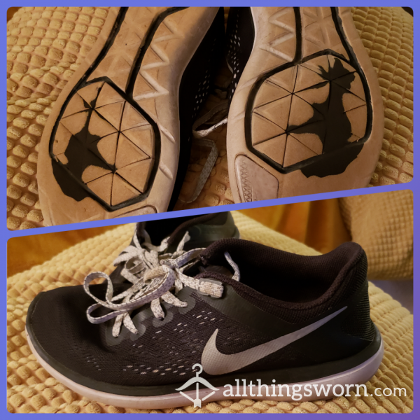 Black Nike Nurses Tennis Shoes