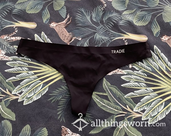 Black Tradie Thongs With Pink Lining