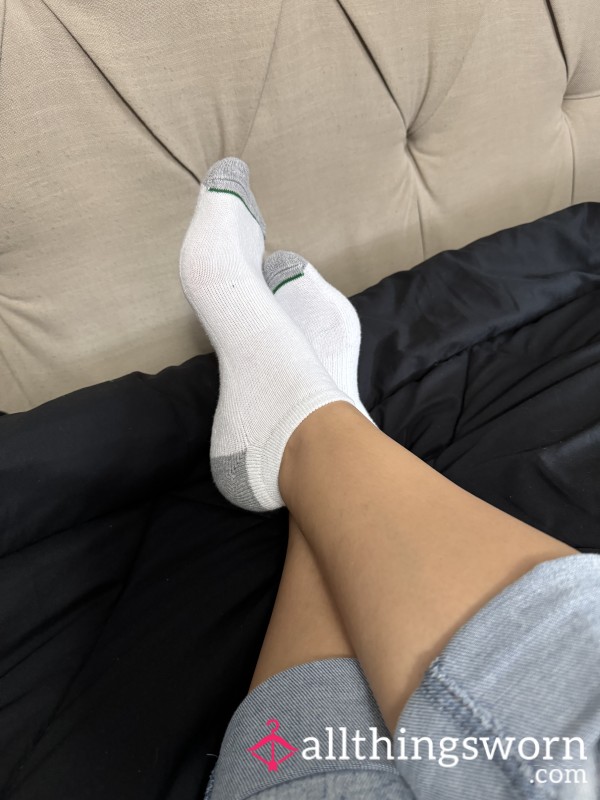 *BRAND NEW* Ready For Wear Socks 🤪