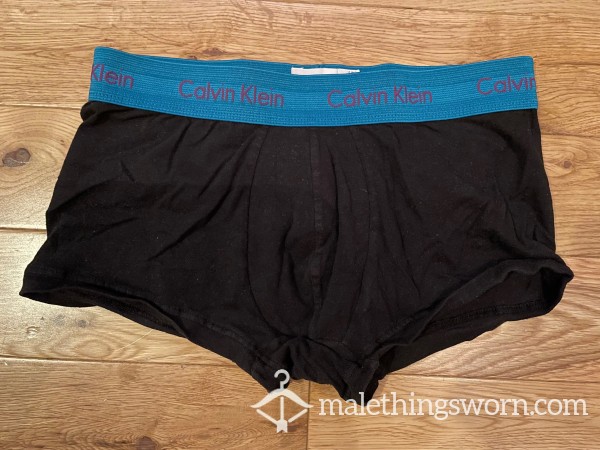 Calvin Klein Tight Fitting Black Boxer Trunks With Blue Logo Waistband (S)