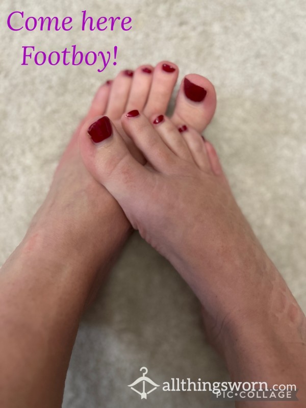 7 Captioned Footbitch Pics For Simping Footsluts To Fawn Over