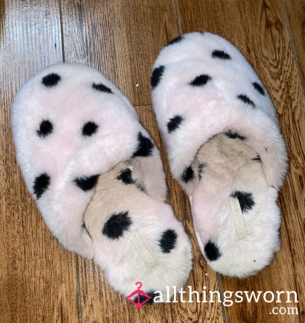 Closed Toed Slippers