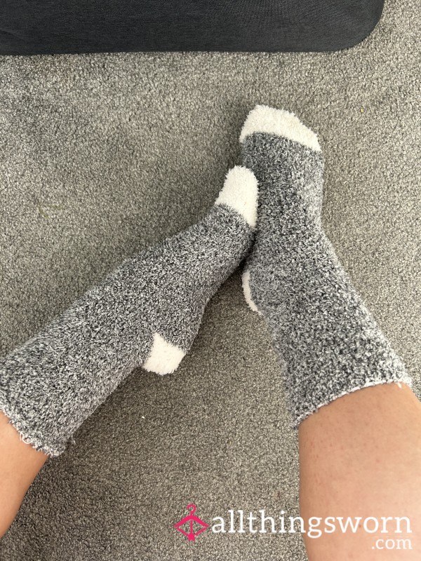 Day And Night Fluffy Socks