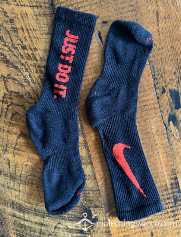 (SOLD) 7 DAYS IN A ROW!!!!  Sweat And STINK Streak!!!  Dri-Fit NIKE Tennis Socks🎾 (12-13)