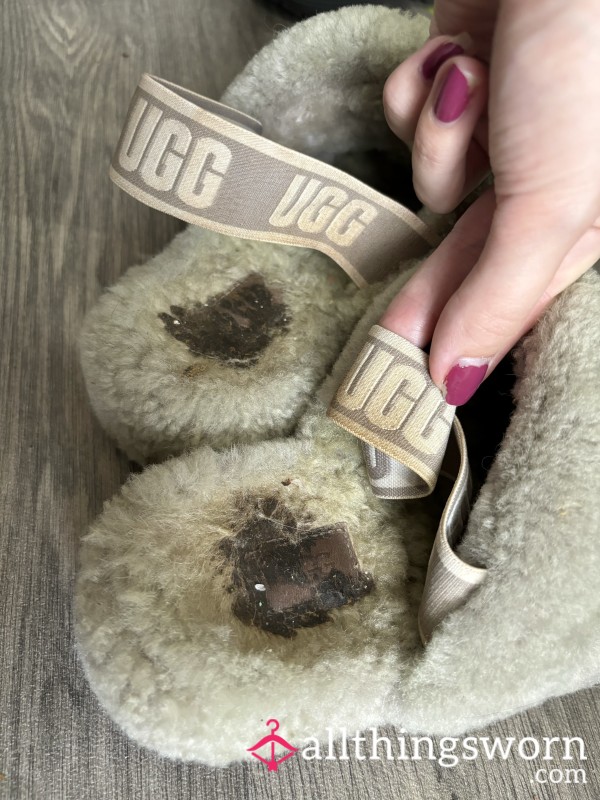 Filthy UGG Slippers 🤢 Size 5