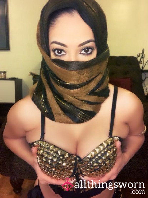 Five Hijab Videos For $15.00. Message Me If You Want Them!