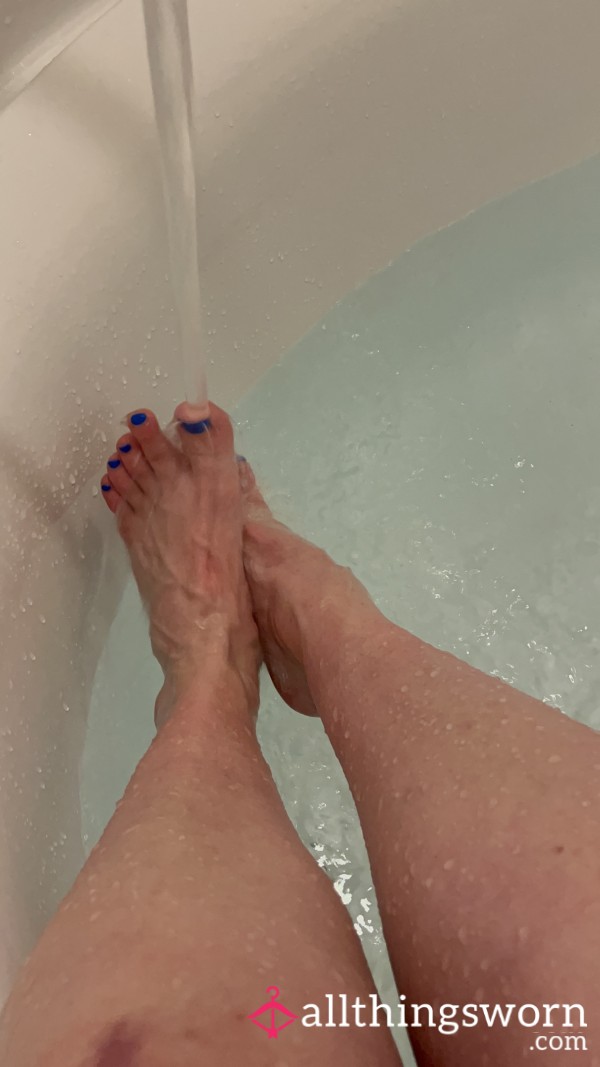 Foot Splashing Bath Fill Up