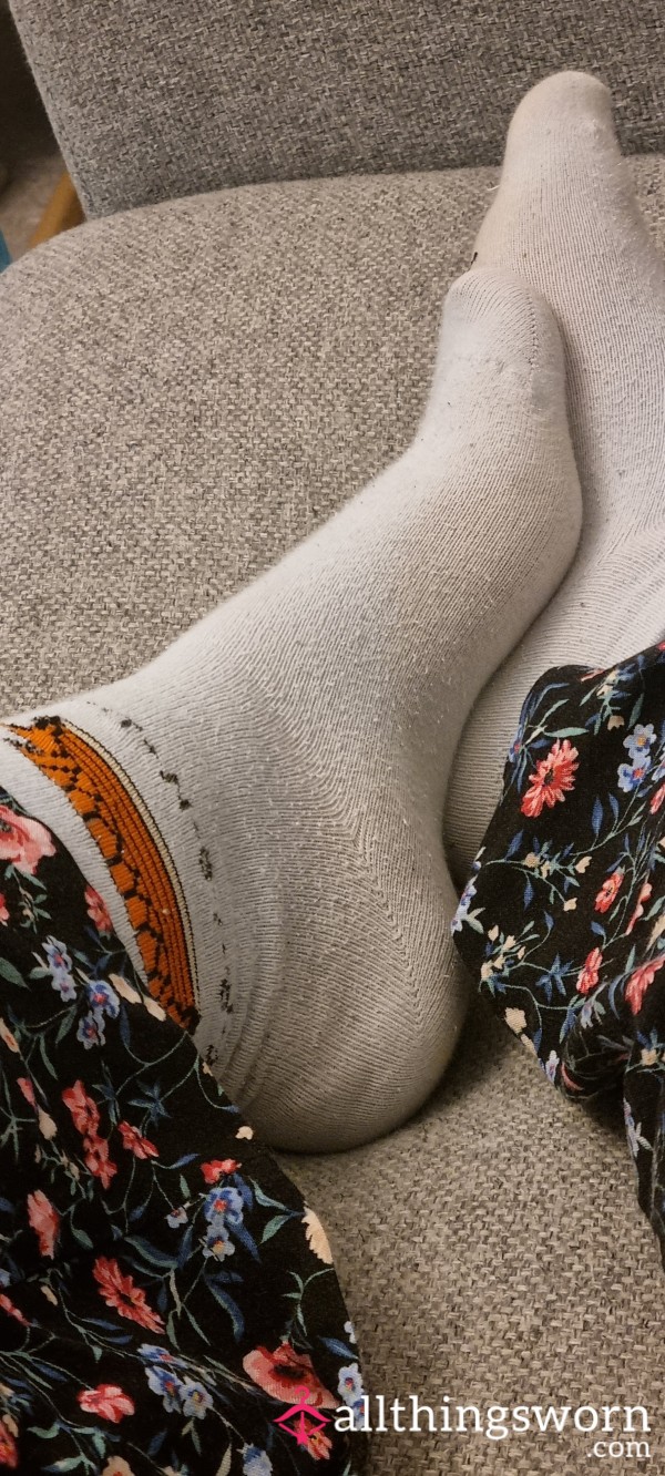 F.R.I.E.N.D.S Socks Worn All Day, Busy Day For A Busy Woman 💰