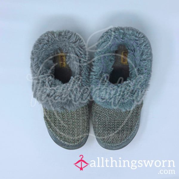 Fuzzy Gray Slippers | US Size 8