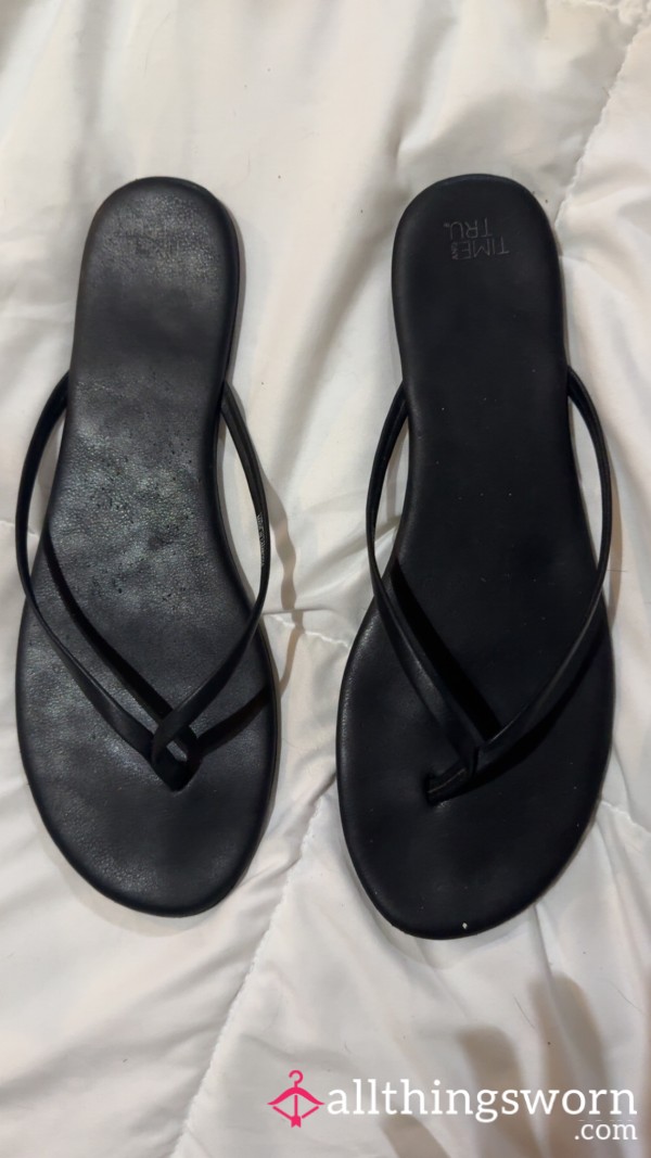 Goth Girl’s Well-Worn Flip Flops