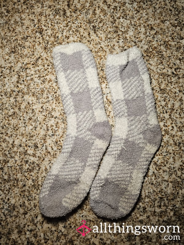 Grey Plaid Fuzzy Socks