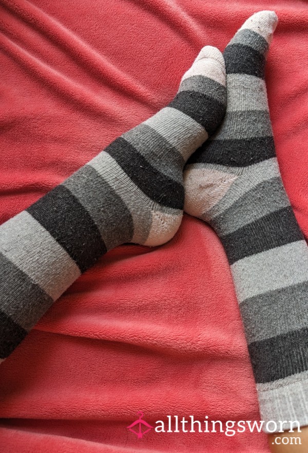 🩶🤍🩷High Striped Grey And Dark Grey Socks With Pink Toess