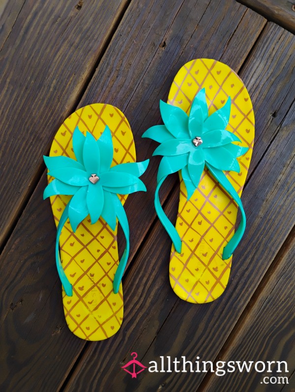 Kate Spade Pineapple Thong Sandals Sz10