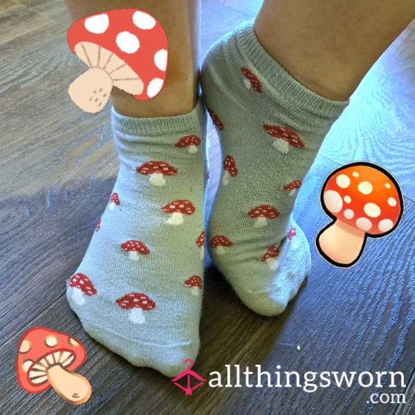 Light Blue Mushroom Ankle Socks