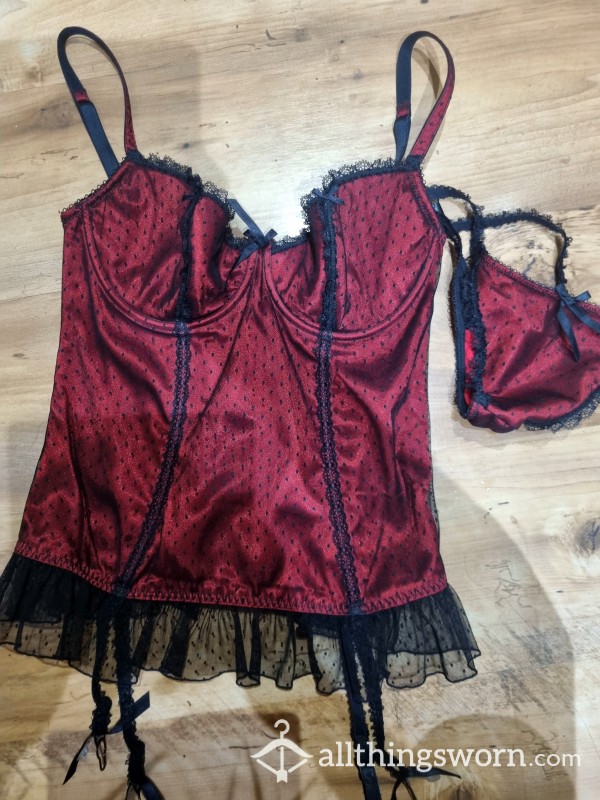 💋🖤 S**y N Seductive, Dark Red Corset Basque With Matching Thong! 🖤💋