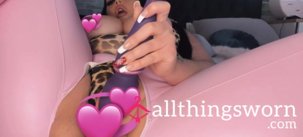 Multiple Orgasms In Pink Leather Zipper Crotch Leggings