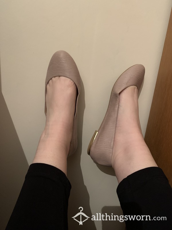 Nude Ribbed Flat Shoes