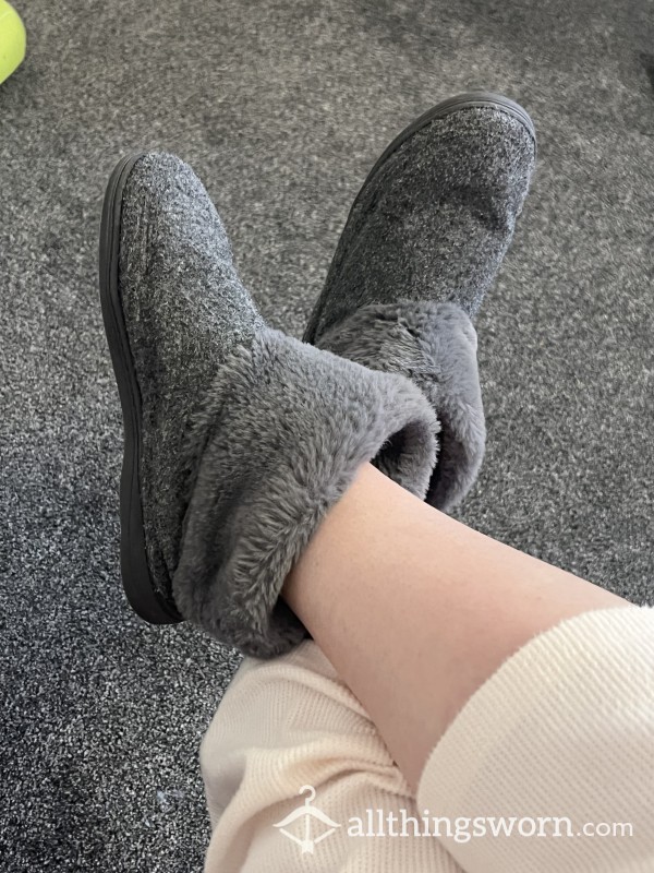 👹 VERY SMELLY!! 😷 Old And Thick Grey Ankle Slipper Boots 🤚🏽- Well Worn