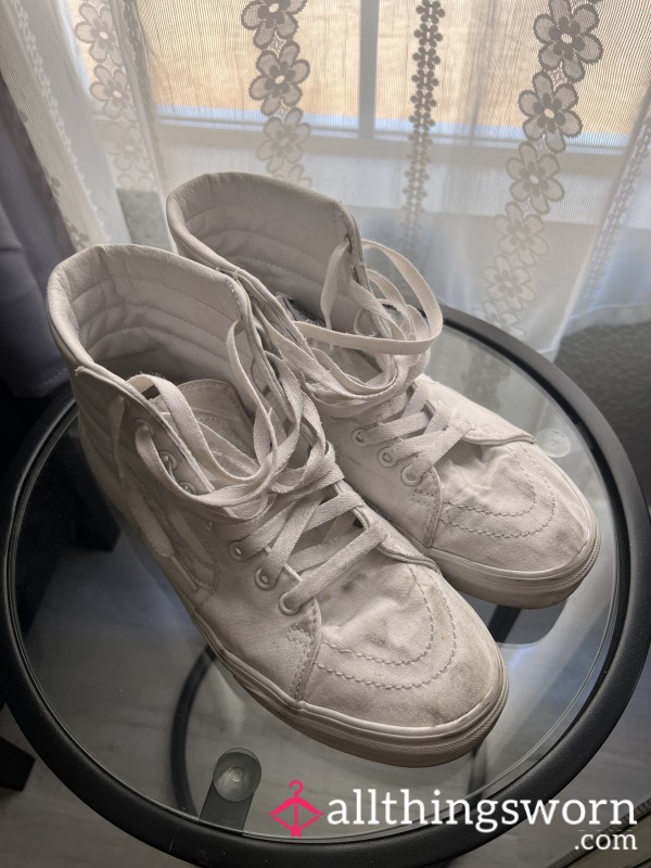Old Dirty White Hightop Van Sneakers Gym Shoes (Size 10)