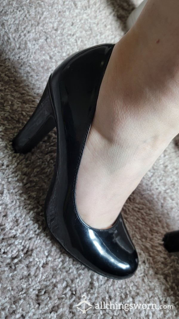 Old Heavy Wear Patent Black Pumps Size 7