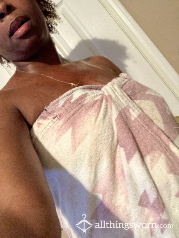 Old Well Worn Bath Towel 🧖🏾‍♀️