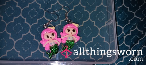 Pink Mermaid Resin Earrings Hand-Made By SaphireSadnxss 🧜‍♀️💜