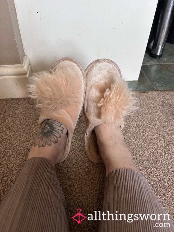 Pink Well Worn Smelly Slippers 👃🤢