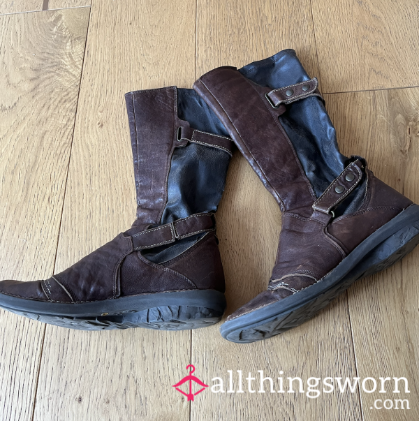 Preloved Very Worn Leather Brown Boots💦❤️🦶