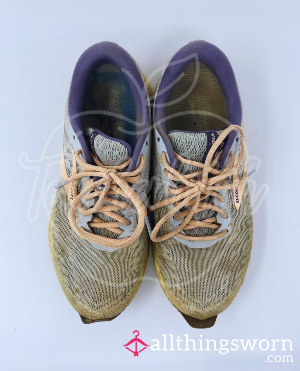 Purple & Pink Sneakers | Filthy & Well-worn | Brooks Brand | US Size 8