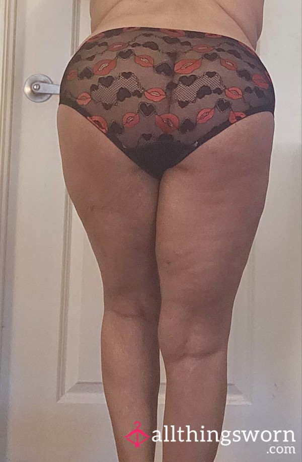 Red And Black 👄 Panties