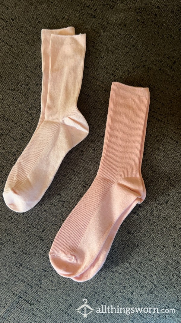 💗🌸 Shades Of Pink Crew Socks 🧦
