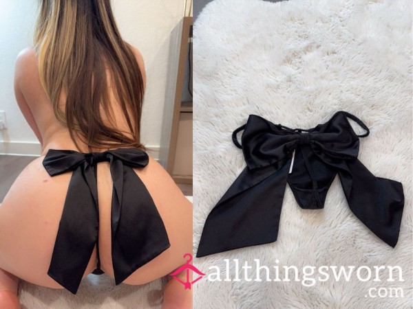 VS Silky G-string With Bow