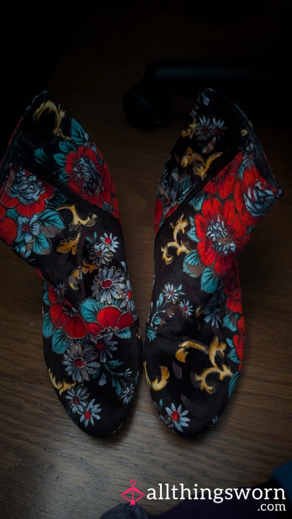 Size 6-7 Flowery Heel Shoes