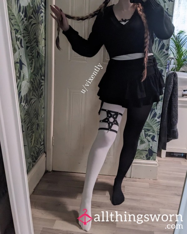 Snag Gothic Tights 🖤