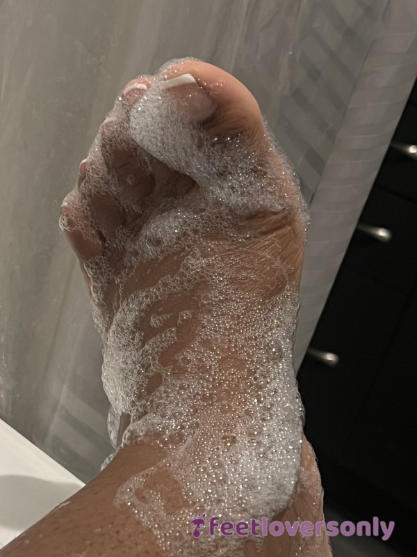 Sudsy Toe Close Ups (Bubble Bath)