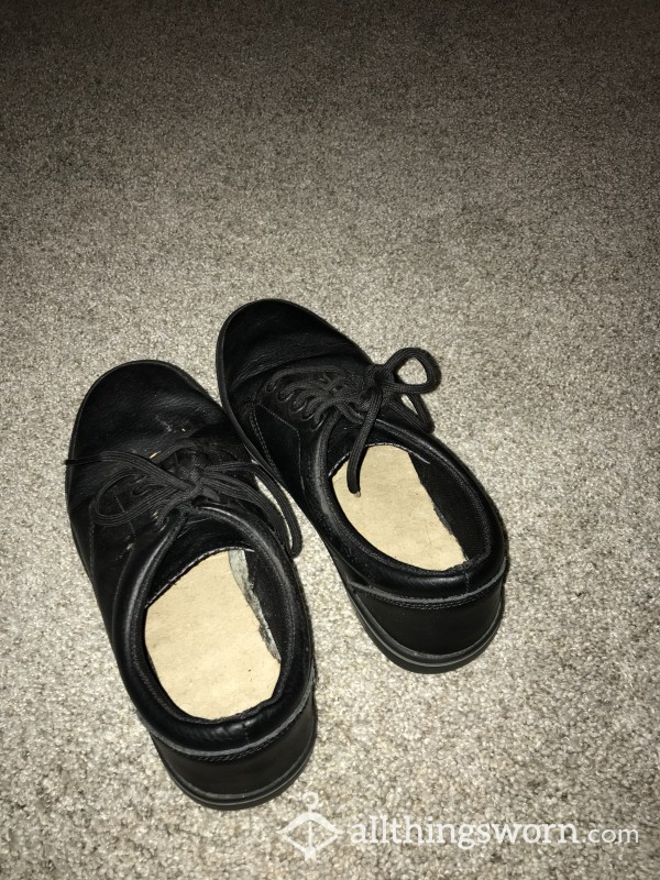 Genuinely Scented Work Shoes! Size 8