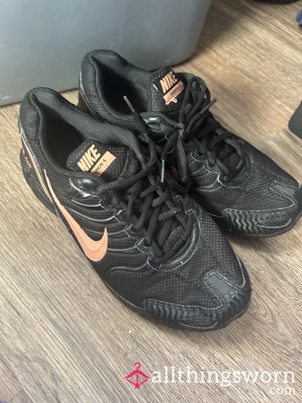 Used Nike Torch 4 Sneakers Used