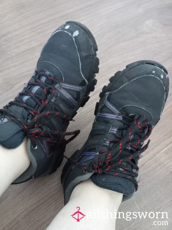 Very Smelly Destroyed Hiking Boots UK Size 6