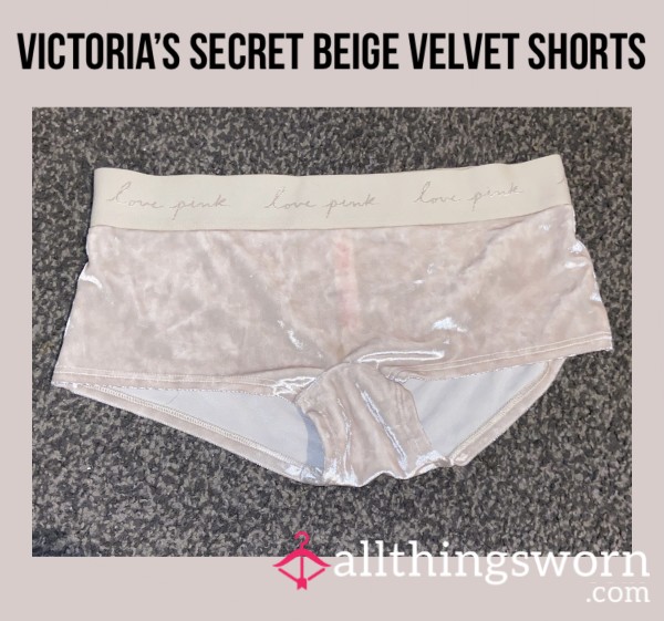 Victoria’s Secret Beige Velvet Shorts🍍