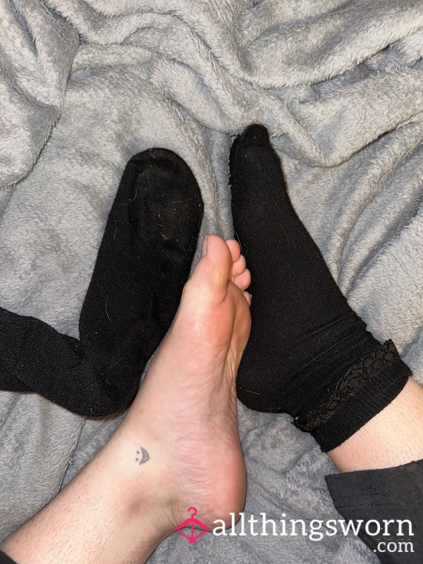 Well Worn Black Crew Lace Socks