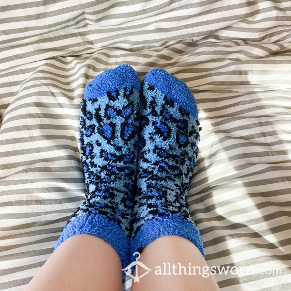 Well Worn Cute Blue Cheetah Fuzzy Socks
