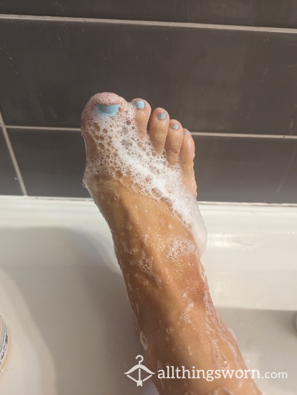 My Soapy Wet Feet 💦