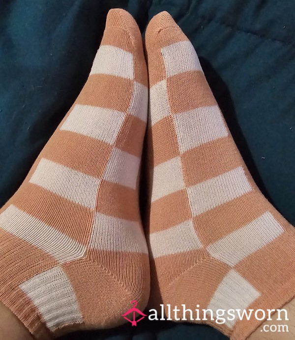 BBW White Ankle Socks With Pink Plaid Squares